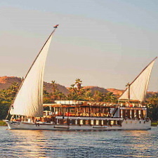 S/B A&K Sanctuary Zein Nile Château Dahabiya